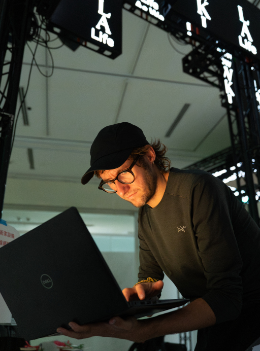 profile photo of Arran Lyon. courtesy of the National Taiwan Museum of Fine Arts